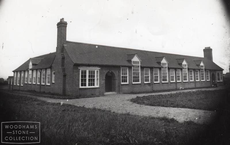  Malton Grammar School. Archbishop Holgate of York founded this school in 1547! Originally it was in Old Malton before moving over 350 years later in 1911 to the Middlecave area of Malton. Educational re-organisation saw it merge with the County Modern school in 1971. WS ref: MALWS.2018.803 